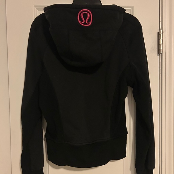 VINTAGE lululemon athletica Black & Pink Cropped Scuba Zip Up - Picture 4 of 7
